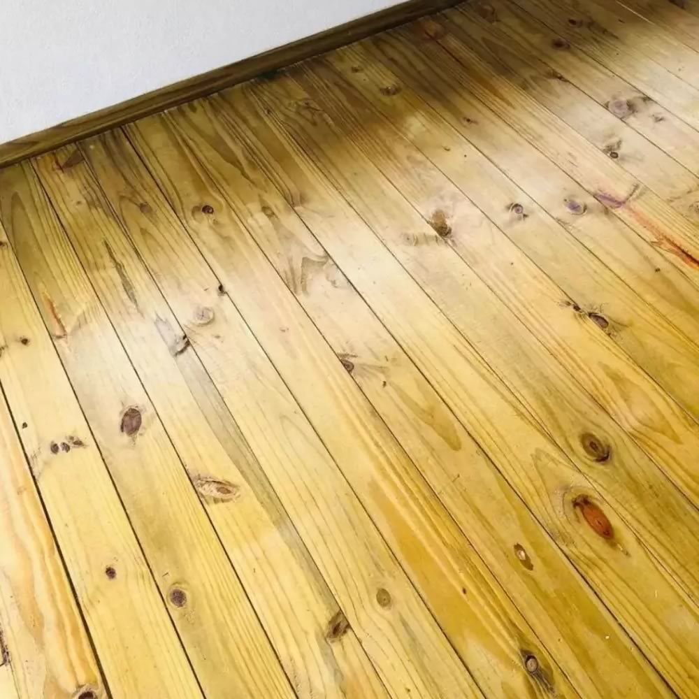 Assoalho Pinus Tratado